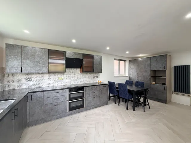 Egerton Road, Hale, WA15, photo 2