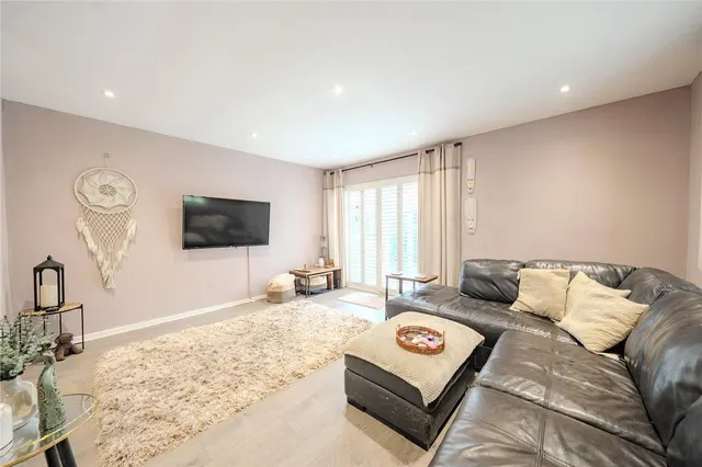 Fir Tree Approach, Leeds, LS17, photo 2