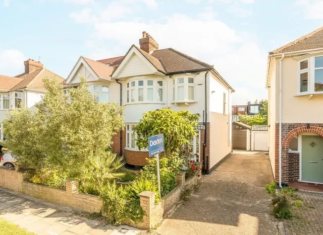 Buckleigh Avenue, West Wimbledon, SW20, photo 1