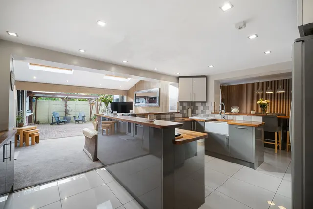 Cornforth Way, Widnes, WA8, photo 3