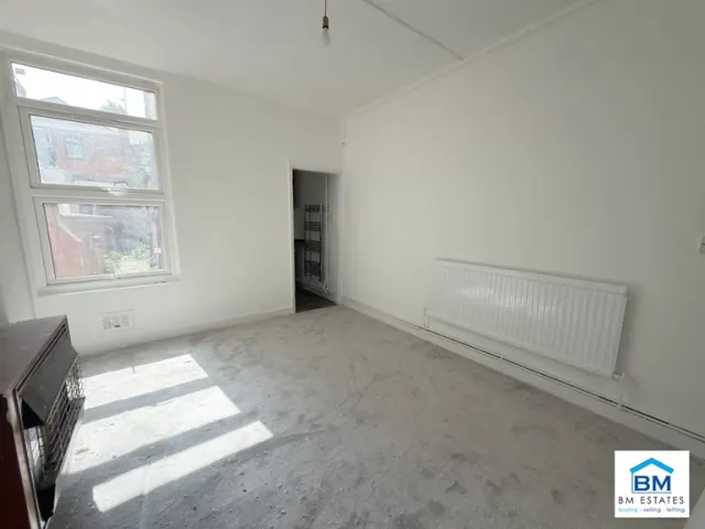 Photo 3 — Cecil Road, Leicester, LE2 0AD