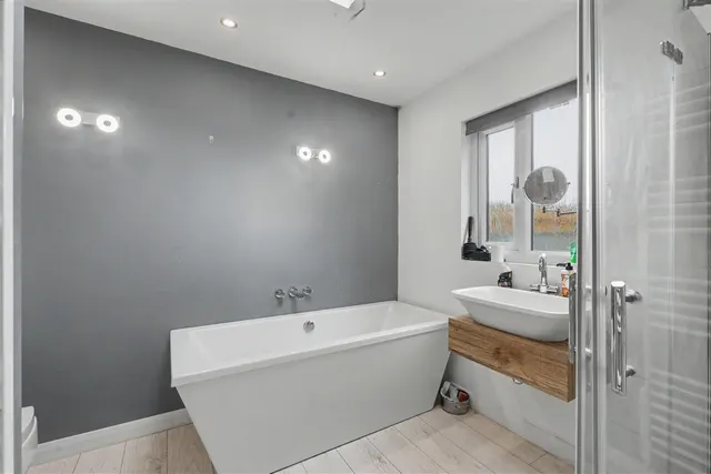 Wollaton Avenue, Gedling, NG4, photo 3