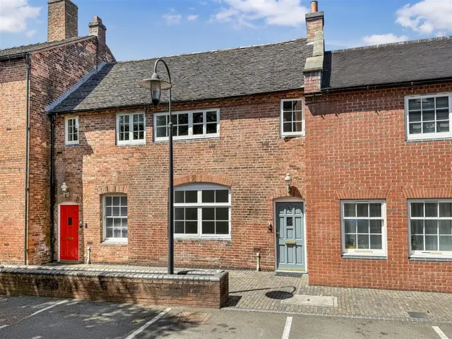 Horninglow Street, Burton-On-Trent, DE14, photo 3