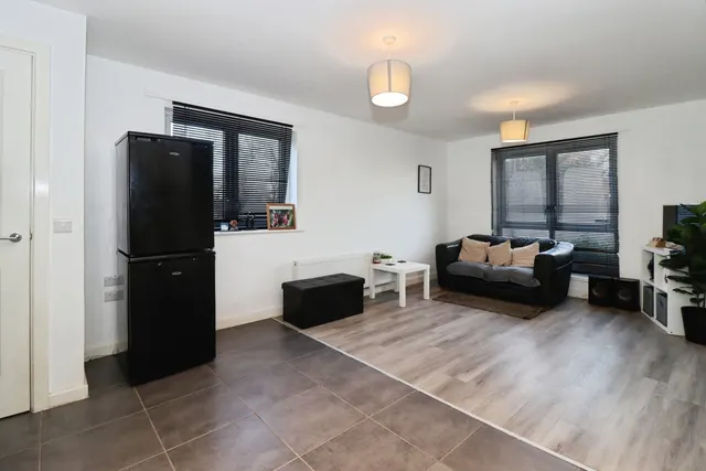 Photo 2 — Oaktree Avenue, Pucklechurch, Bristol, BS16