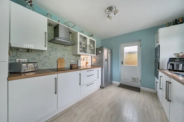 Limden Close, Wadhurst, TN5, photo 2