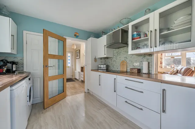 Limden Close, Wadhurst, TN5, photo 3