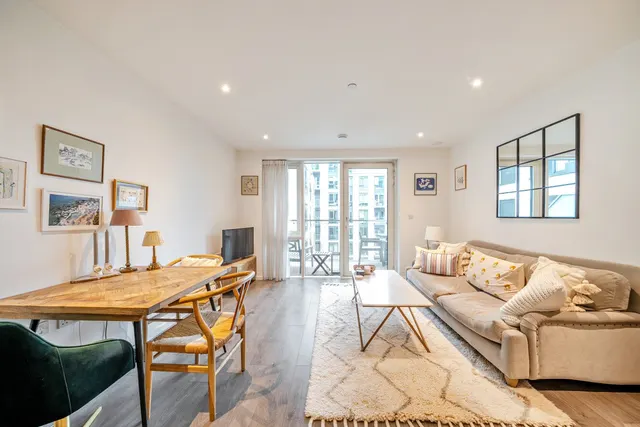 Photo 2 — Juniper Drive, Battersea, London, SW18