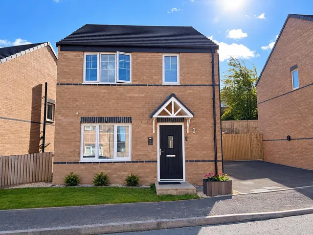 Oaklands Close, Keighley, BD20, photo 1