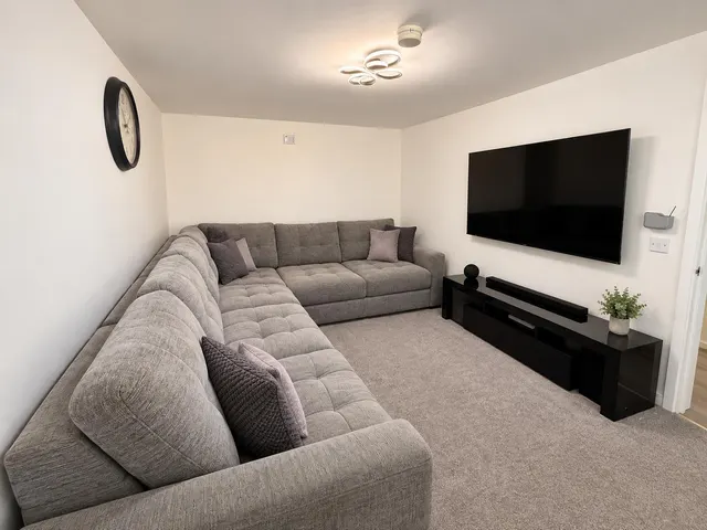 Oaklands Close, Keighley, BD20, photo 2