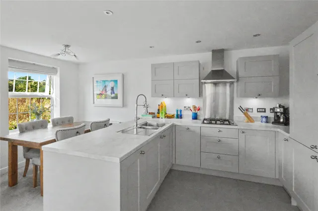 Ezart Avenue, Wetherby, LS22, photo 2