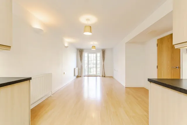 Addiscombe Road, Croydon, photo 3