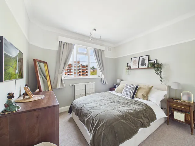 Knighton Park Road, Stoneygate, LE2, photo 2