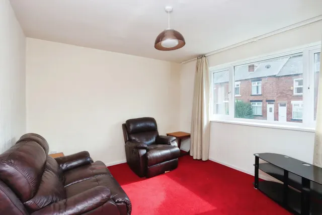 Photo 3 — Rushdale Road, Sheffield, South Yorkshire, S8