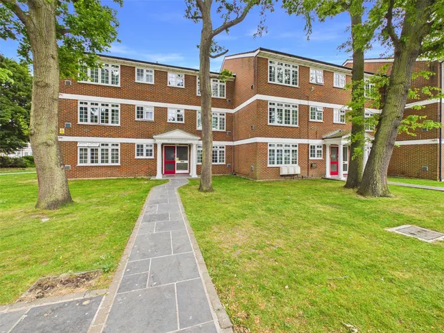Witham Road, Isleworth, TW7, photo 1