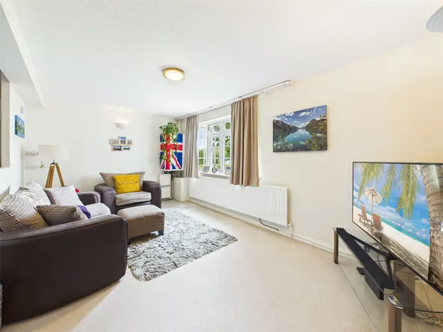 Witham Road, Isleworth, TW7, photo 2