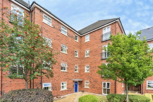 Holywell Drive, Warrington, WA1, photo 1