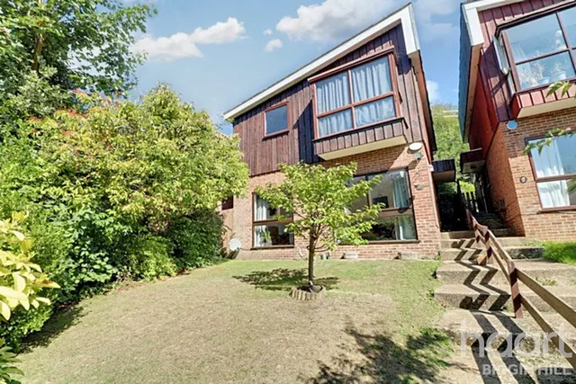 Eagles Drive, Tatsfield, TN16, photo 1