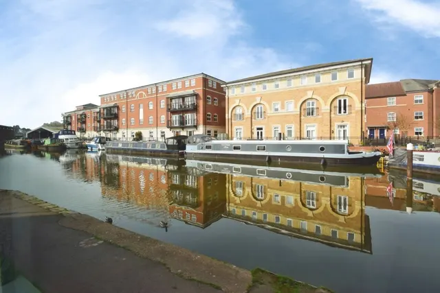 Photo 2 — The Wharf, Diglis Road