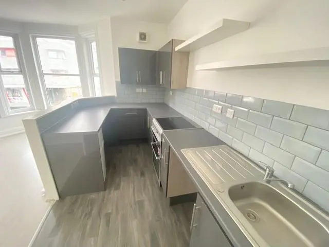 Alexandra Road, Mutley, photo 2