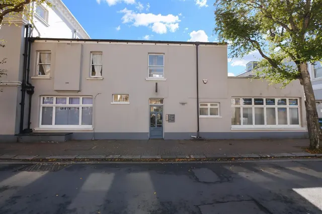 Liverpool Gardens, Worthing Central, BN11, photo 1