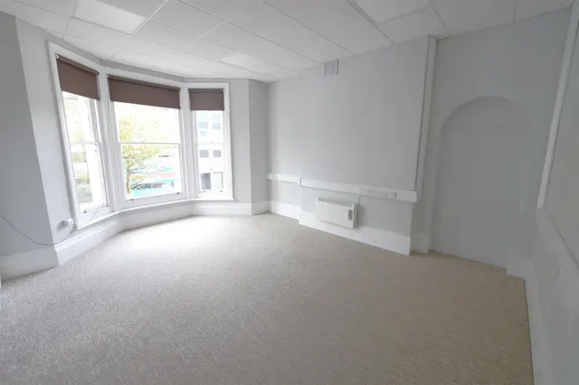 Liverpool Gardens, Worthing Central, BN11, photo 2