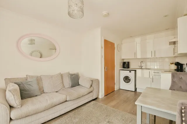 Photo 3 — Mountfield Road, NEW ROMNEY, Kent, TN28