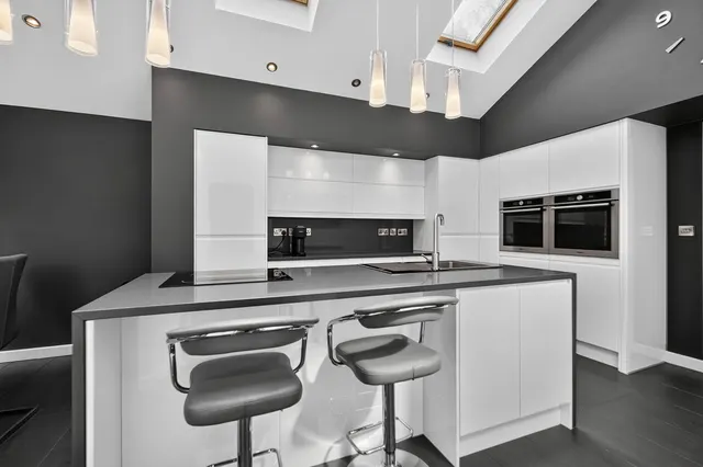 Roseacre, Newcastle, ST5, photo 3