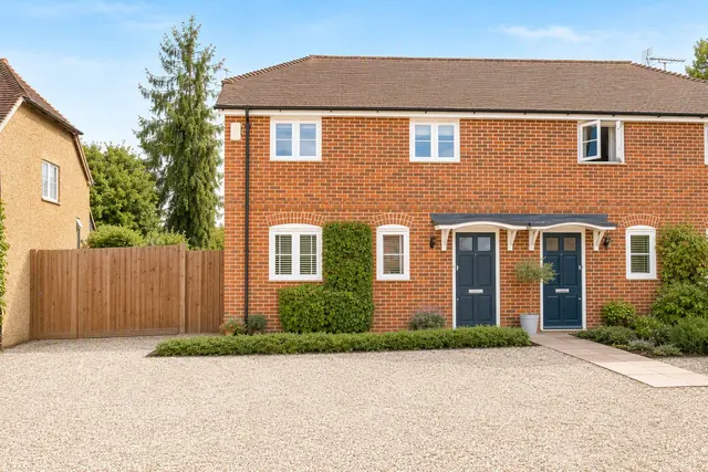 Hook Road, North Warnborough, RG29, photo 1