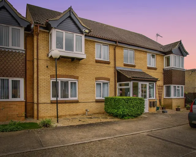 Kimbolton Court, Peterborough, photo 1