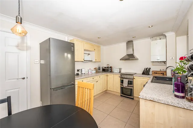 Photo 3 — Stoneleigh Close, Oakenshaw South, Worcestershire, B98 7YW