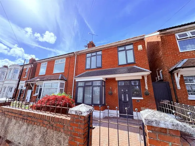 Langstone Road, Portsmouth, PO3, photo 1