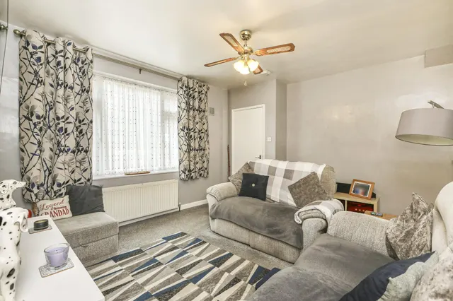 Dinnington Road, Worksop, S81, photo 2