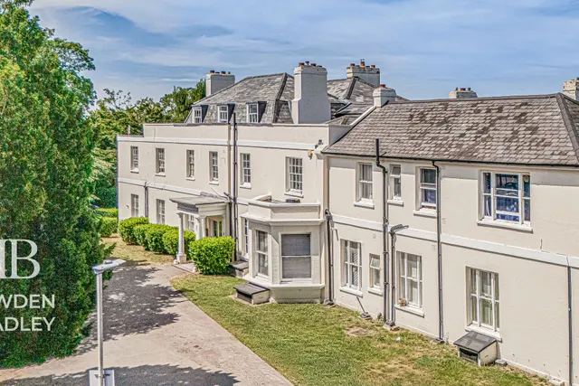 Chigwell Road, Thurlby House, IG8, photo 1
