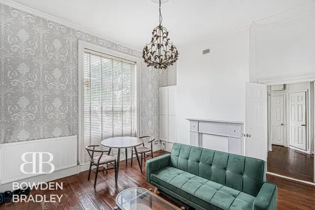 Photo 3 — Chigwell Road, Thurlby House, IG8