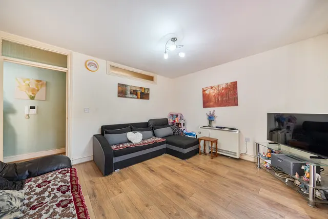 Sovereign Place, Harrow, HA1, photo 3