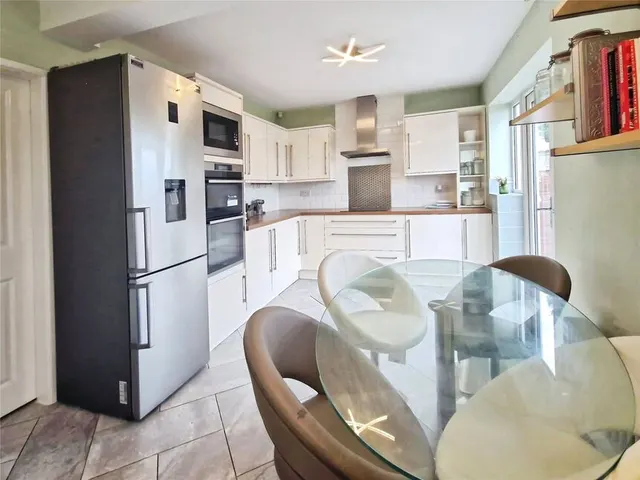 Malton Road, Worsley, M28, photo 3