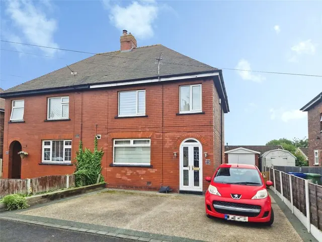 Malton Road, Worsley, M28, photo 1