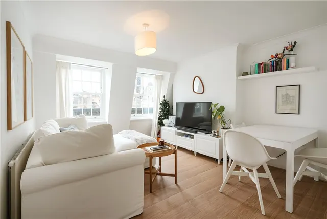 Wells Street, 11-20 St. Andrew's Chambers, Fitzrovia, London, W1T 3PJ, photo 1