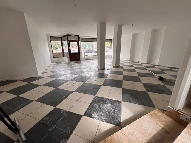 Photo 3 — Shop Lease For Sale- City Centre