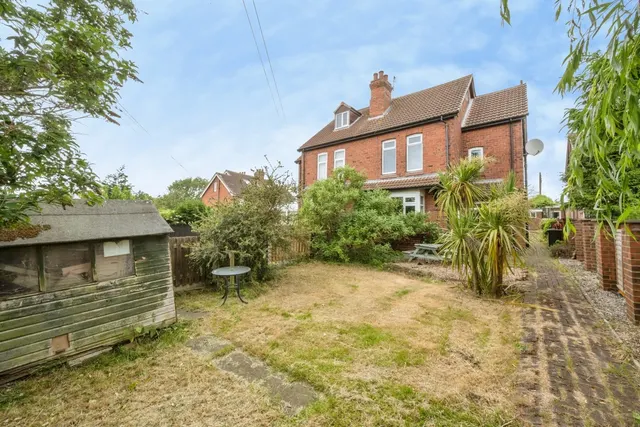 Photo 2 — Colliery Villas, New Orchard Lane, Thurcroft, Rotherham, S66