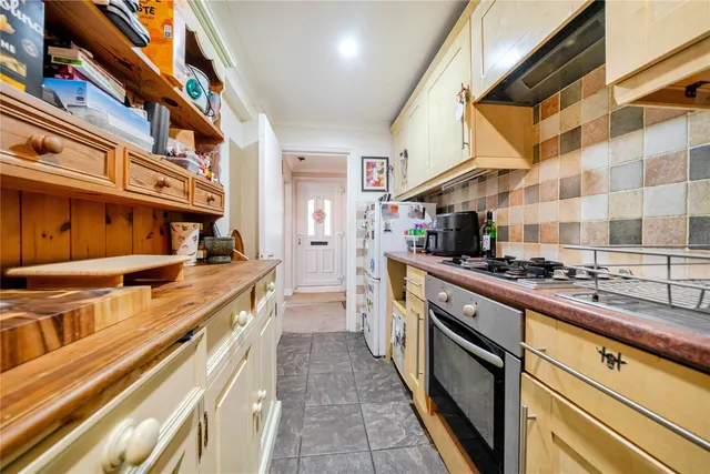 Photo 3 — Crescent Road, Bromley, BR1