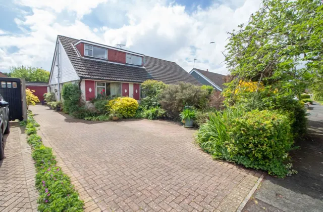 Andrew Crescent, Waterlooville, PO7 6BG, photo 1