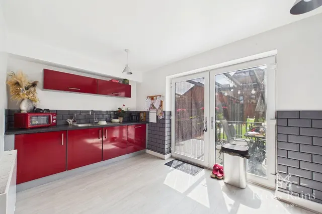 Photo 2 — Marvell Way, Wath-upon-Dearne, South Yorkshire, S63
