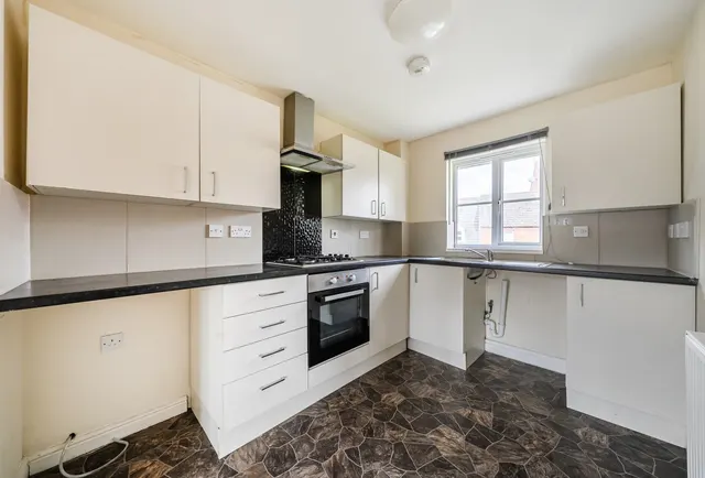 Photo 2 — Bishops Castle Way, Gloucester, GL1 4DP