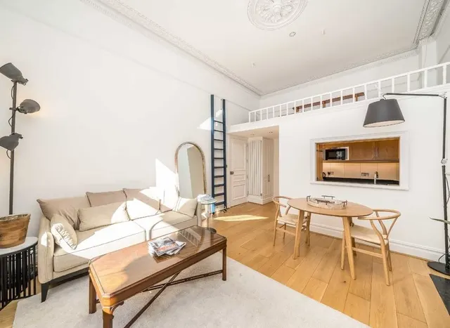 Warwick Square, Pimlico, SW1V, photo 1