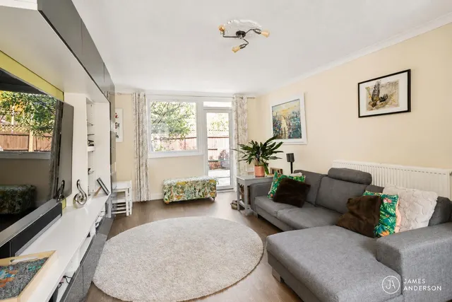 Dowdeswell Close, Putney, SW15, photo 2