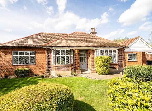 Woodland Gardens, Isleworth, TW7, photo 1