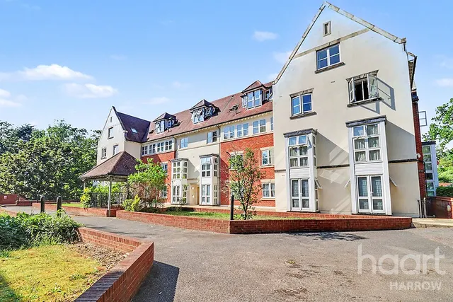 Cottage Close, Harrow, HA2, photo 1