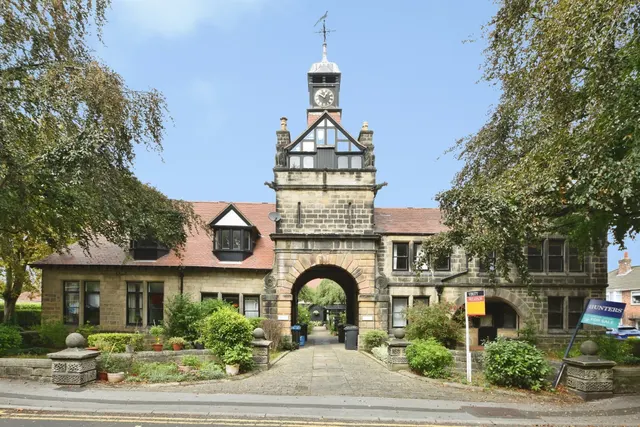 Woodfield Drive, Harrogate, photo 1