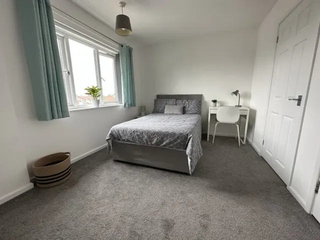 Trelawney Close, Worcester, photo 1